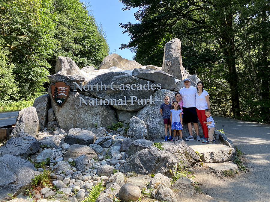 One Day at North Cascades National Park. Hiking with Kids at North Cascades National Park