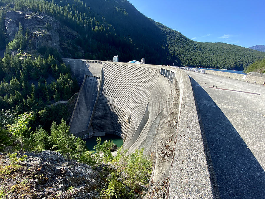 One Day at North Cascades National Park. Hiking with Kids at North Cascades National Park. Ross Dam Trail.
